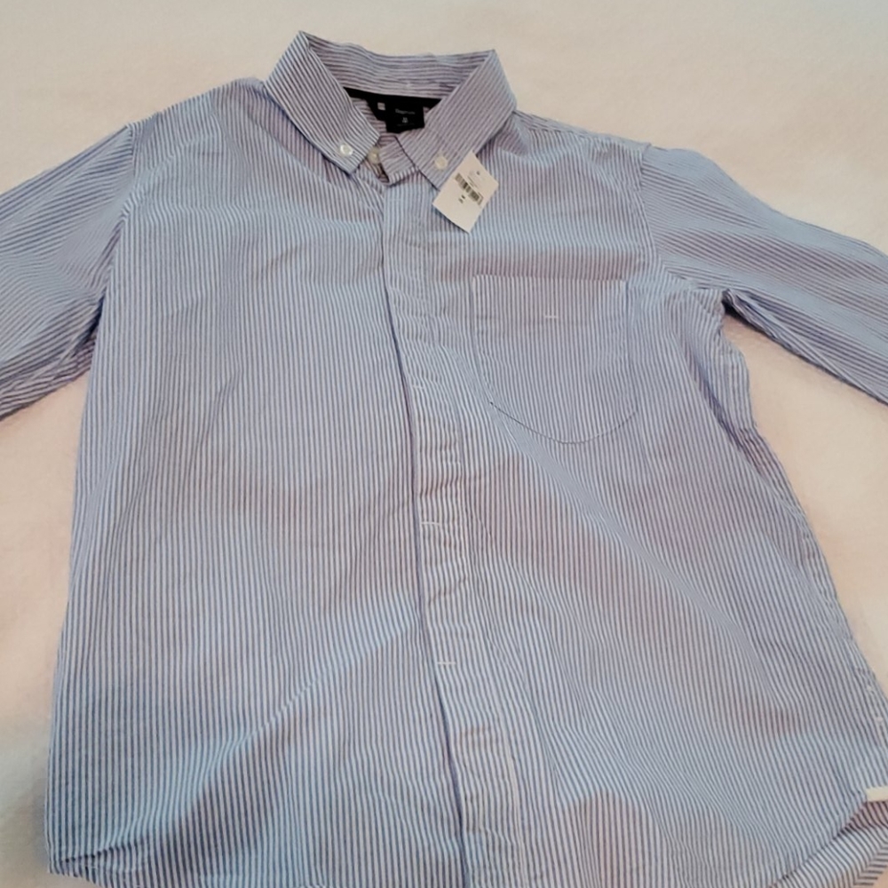 GAP boys long sleeve button down shirt